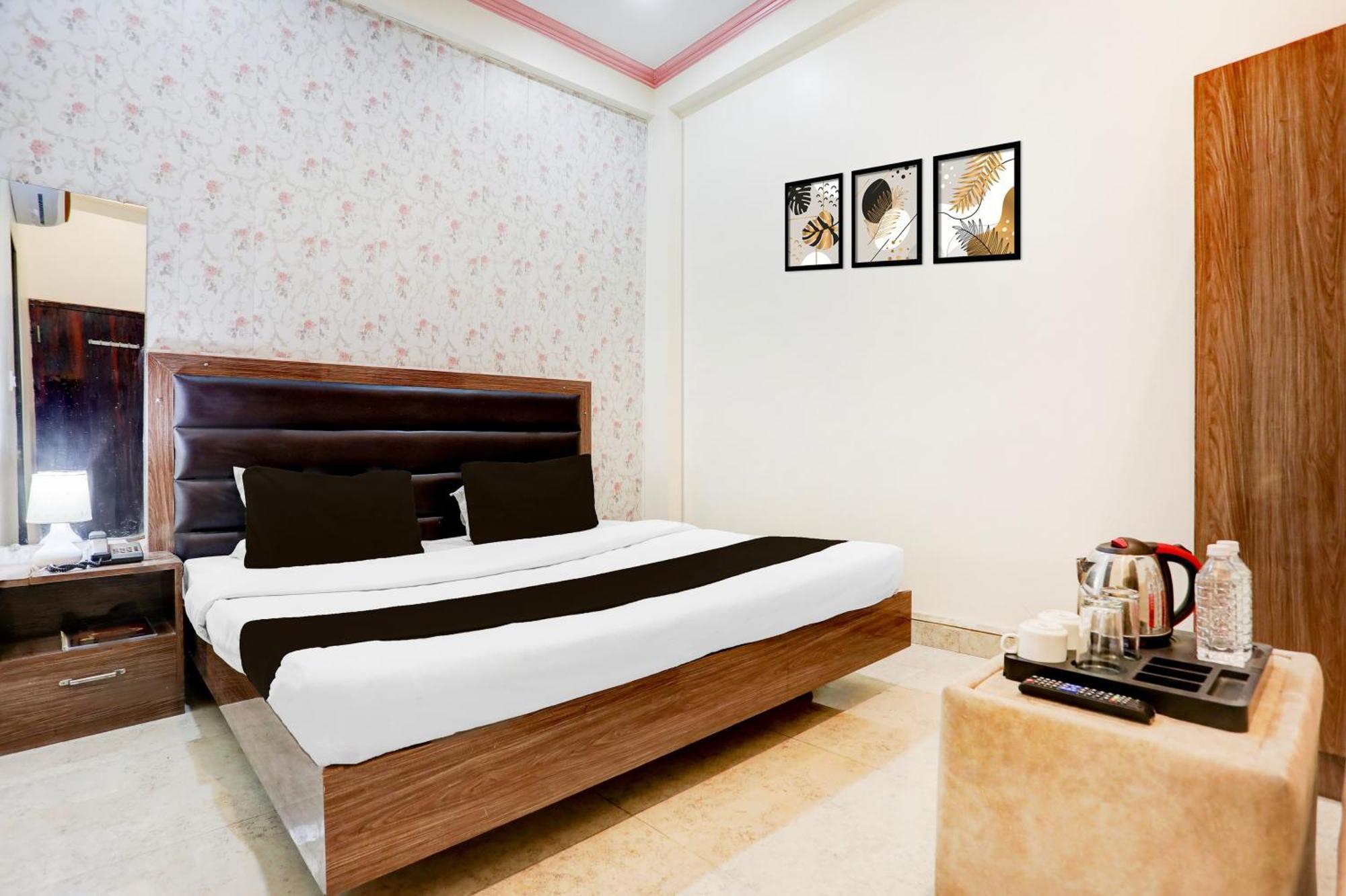 Super Hotel O Sankat Mochan Gandhi Nagar Kakarmatha エクステリア 写真